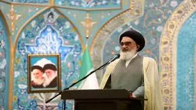 امام جمعه قم: آمریکا گزینه‌ای جز مذاکره با ایران ندارد